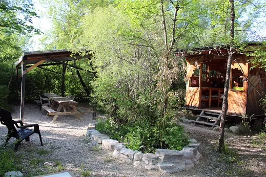 Gîtes en yourte de Sainte-Jalle, Sainte-Jalle : image 4