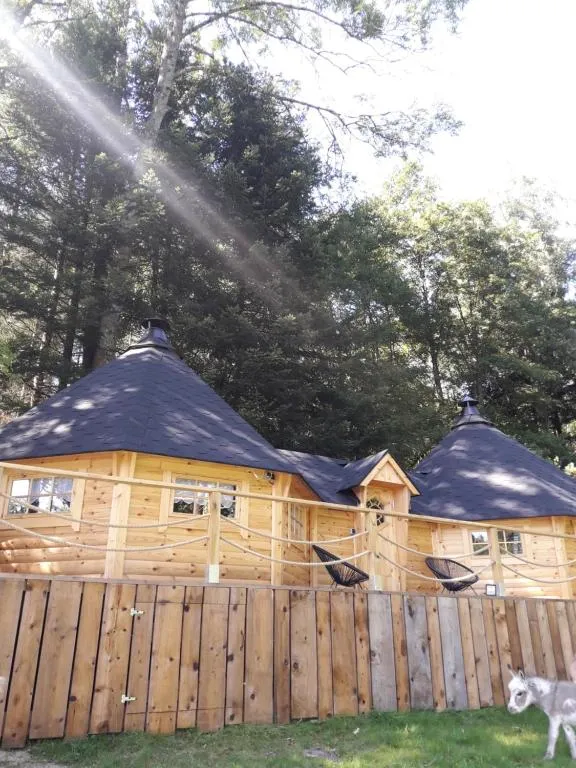 Le Kota Montagne (kota), Les Poulières