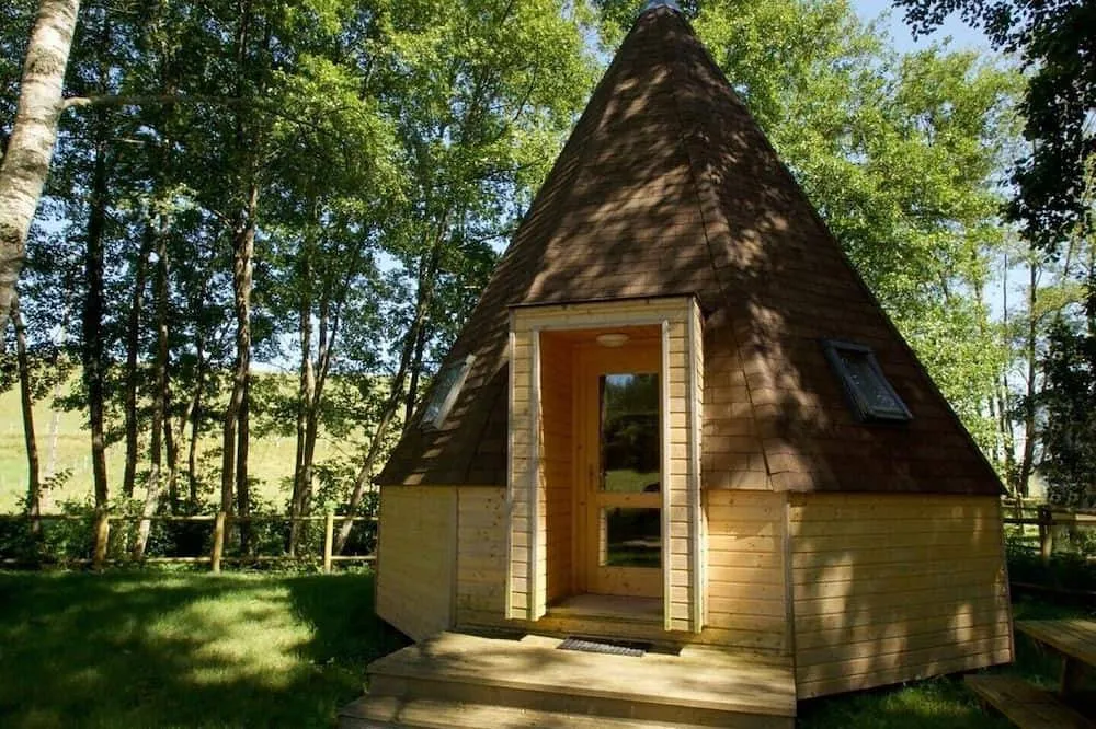 Le Tipi (kota), Saint-Léger-des-Vignes