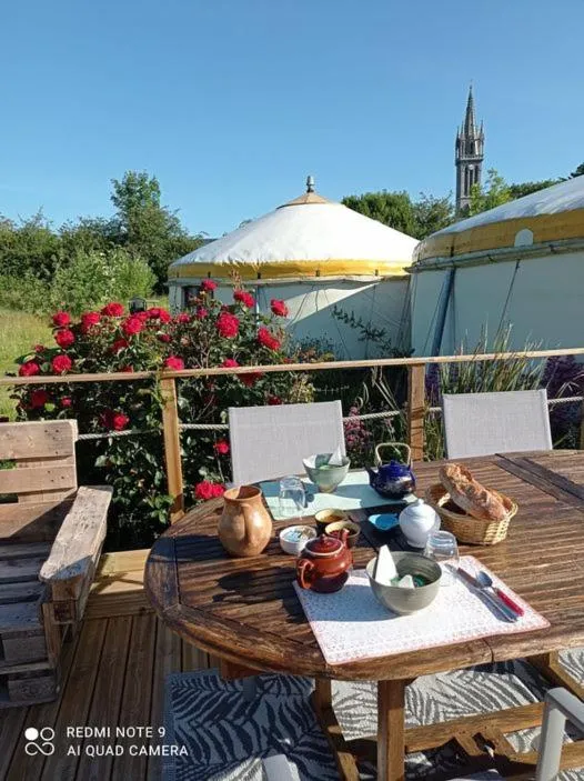 Les Yourtes d'Hôtes, Plouguiel : image 4