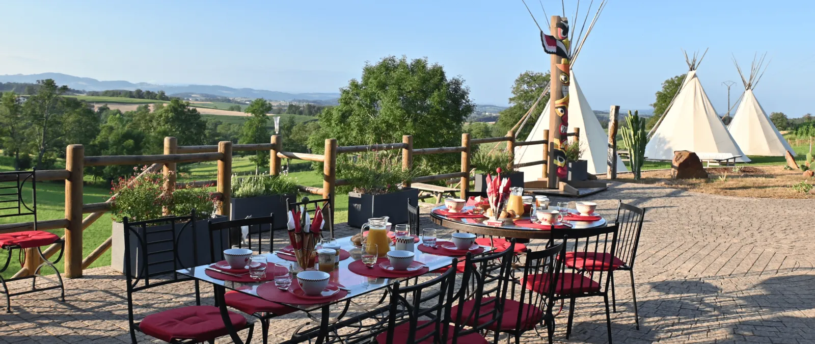 Tipi Apache des Chambres de l'Ouest, Longessaigne : image 3