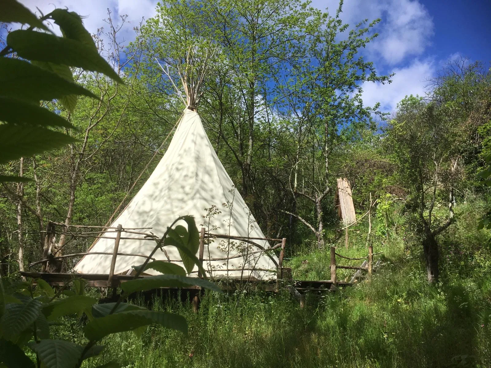 Tipi Ardèche River Glamping (tipi), Malarce-sur-la-Thines