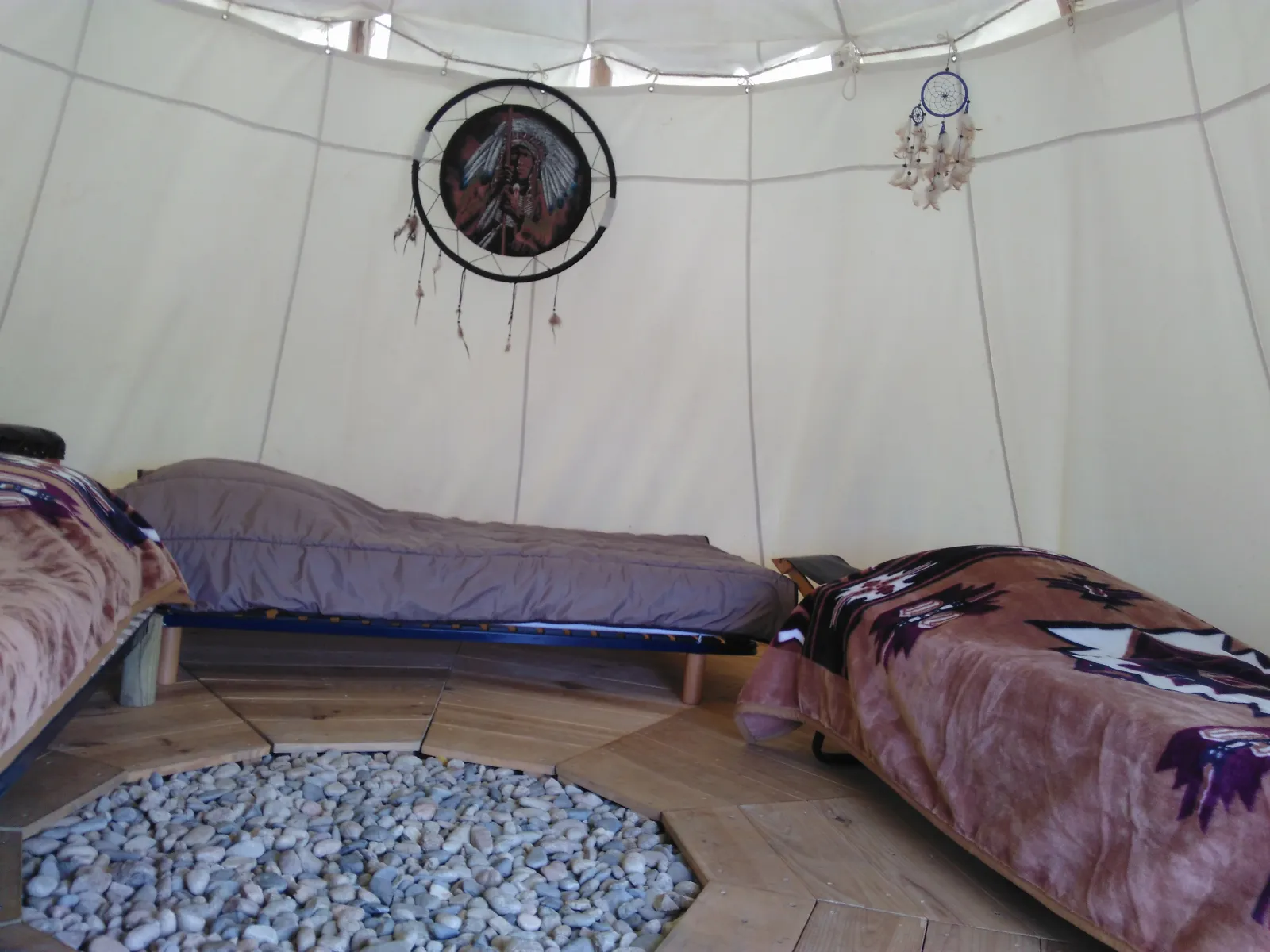 Tipi Cheyenne des Chambres de l'Ouest, Longessaigne : image 2