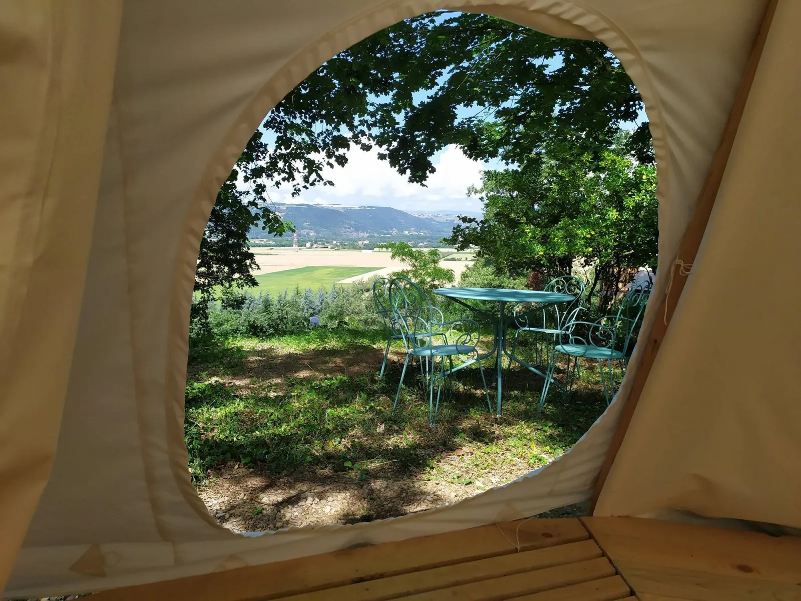 Tipi d'Indiens du Domaine de Senaud, Albon : image 3