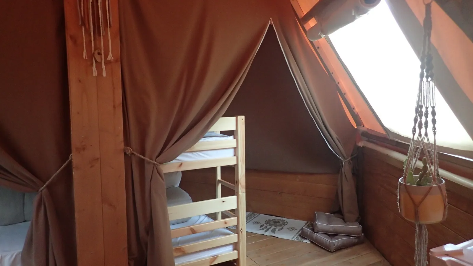 Tipi de la Châtaigneraie, Gravières : image 5