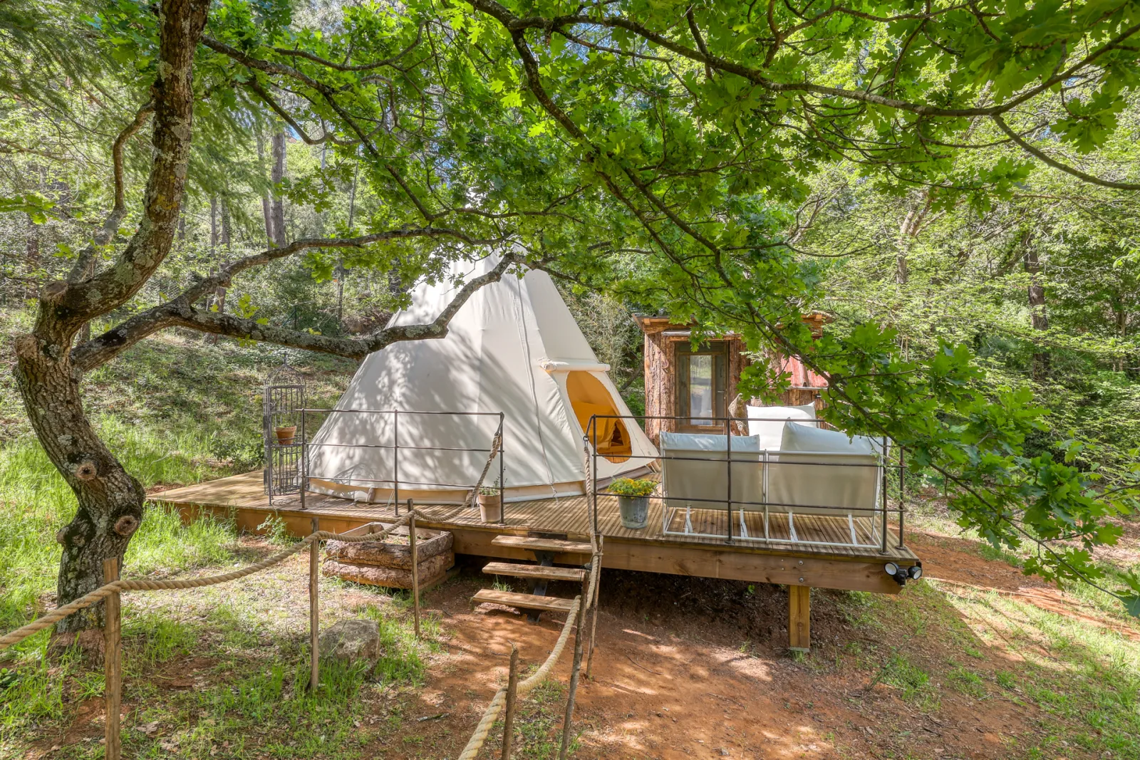 Tipi de la Tribu des Ocres, Roussillon : image 3