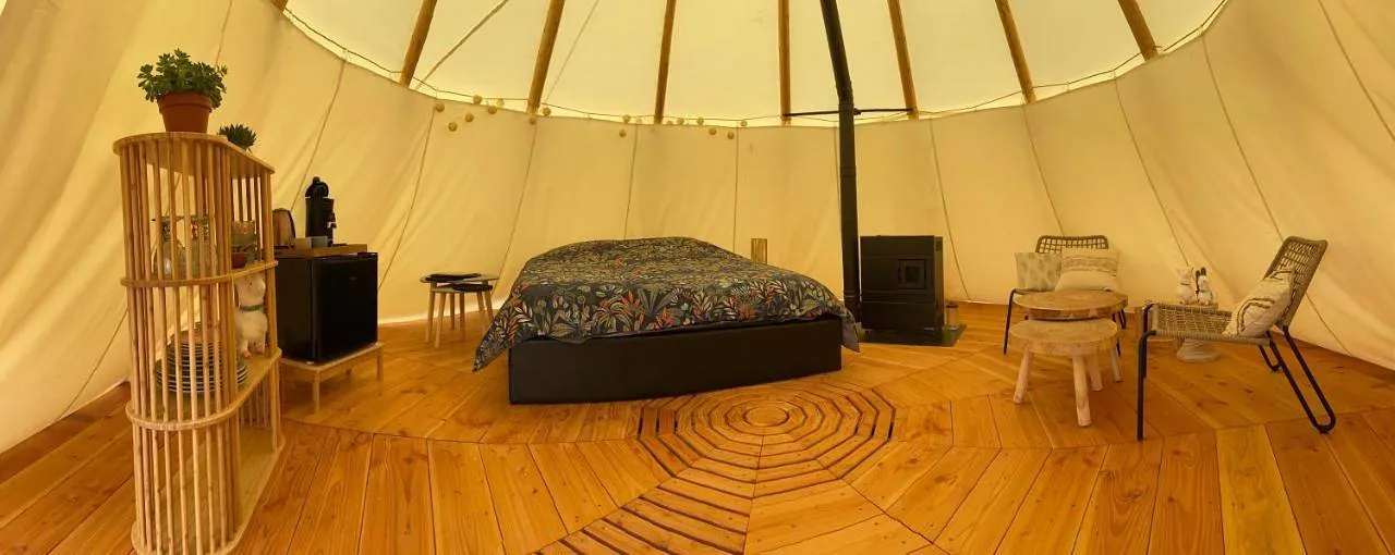Tipi de Médonville, Médonville : image 5