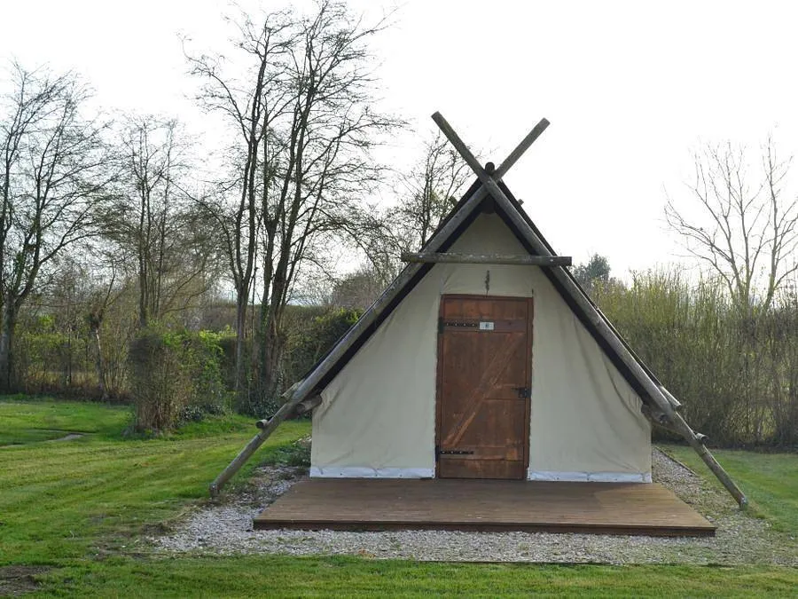 Tipi du Camping La Peupleraie (tipi), Long