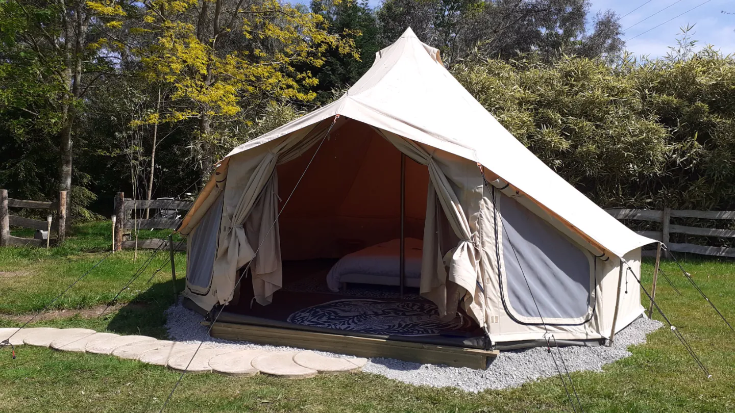 Le Tipi du Jardin du Papillon (tipi), Parigné-l'Évêque