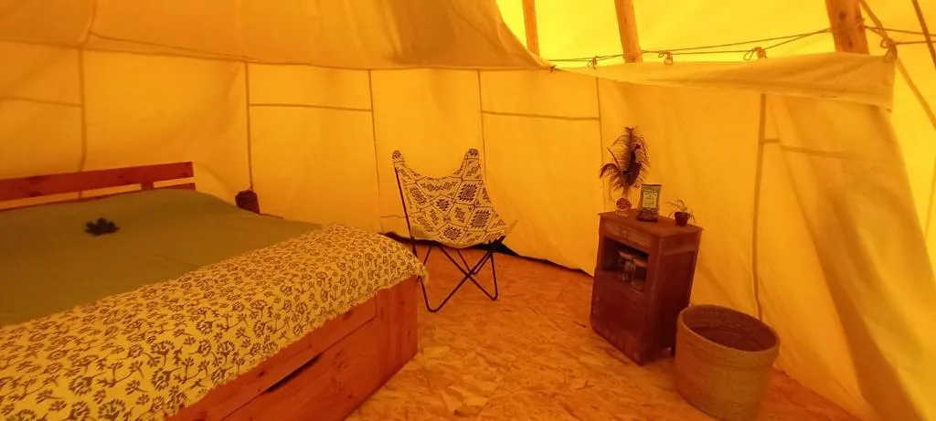 Tipi Immersion Nature, Saint-Étienne-de-Chomeil : image 2