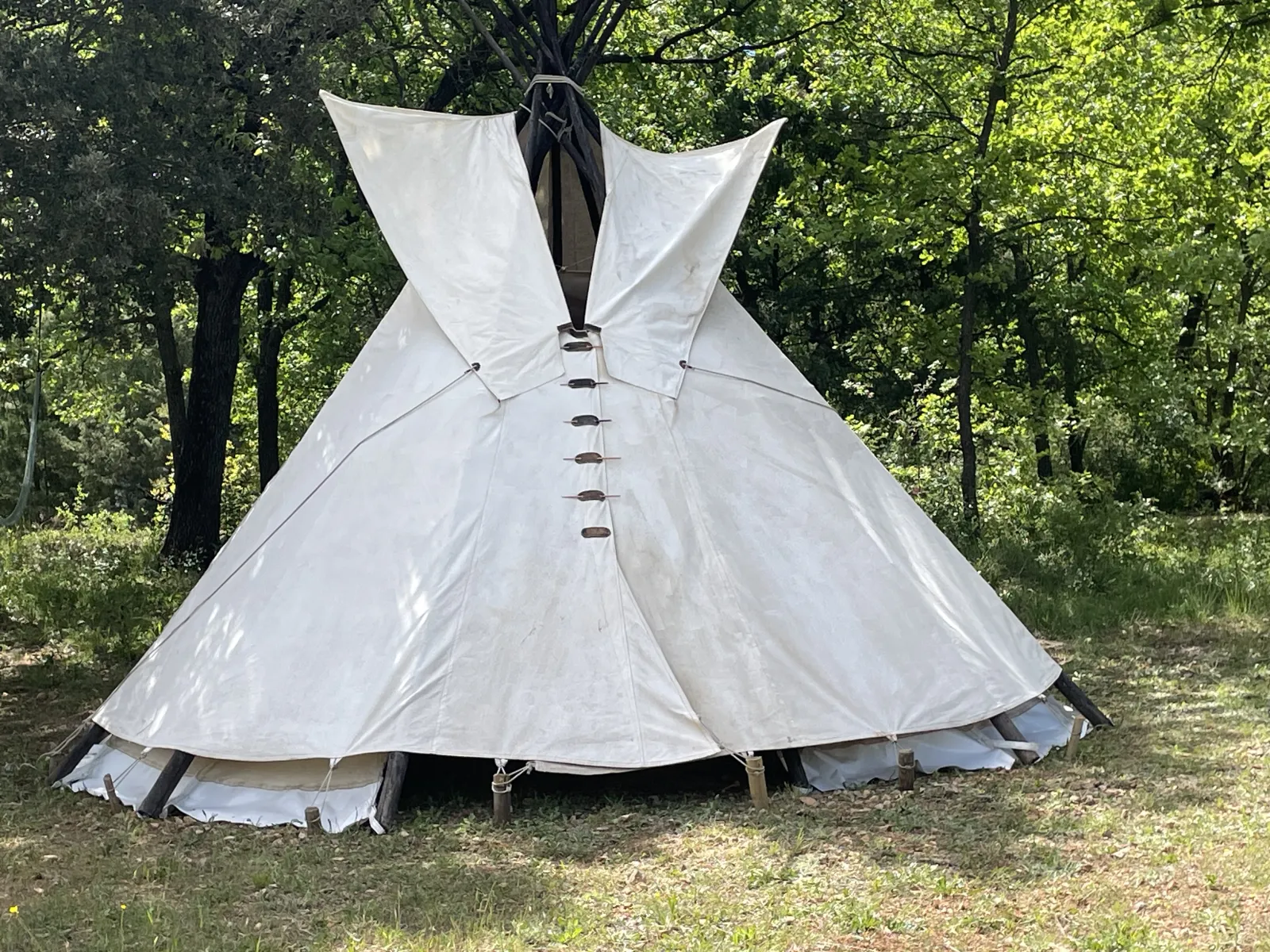 Tipi Naskapi de Tipizen, Trans-en-Provence : image 4