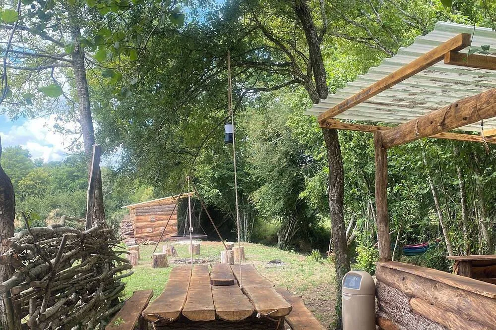 Tipi Sioux en pleine nature, Bitry : image 5