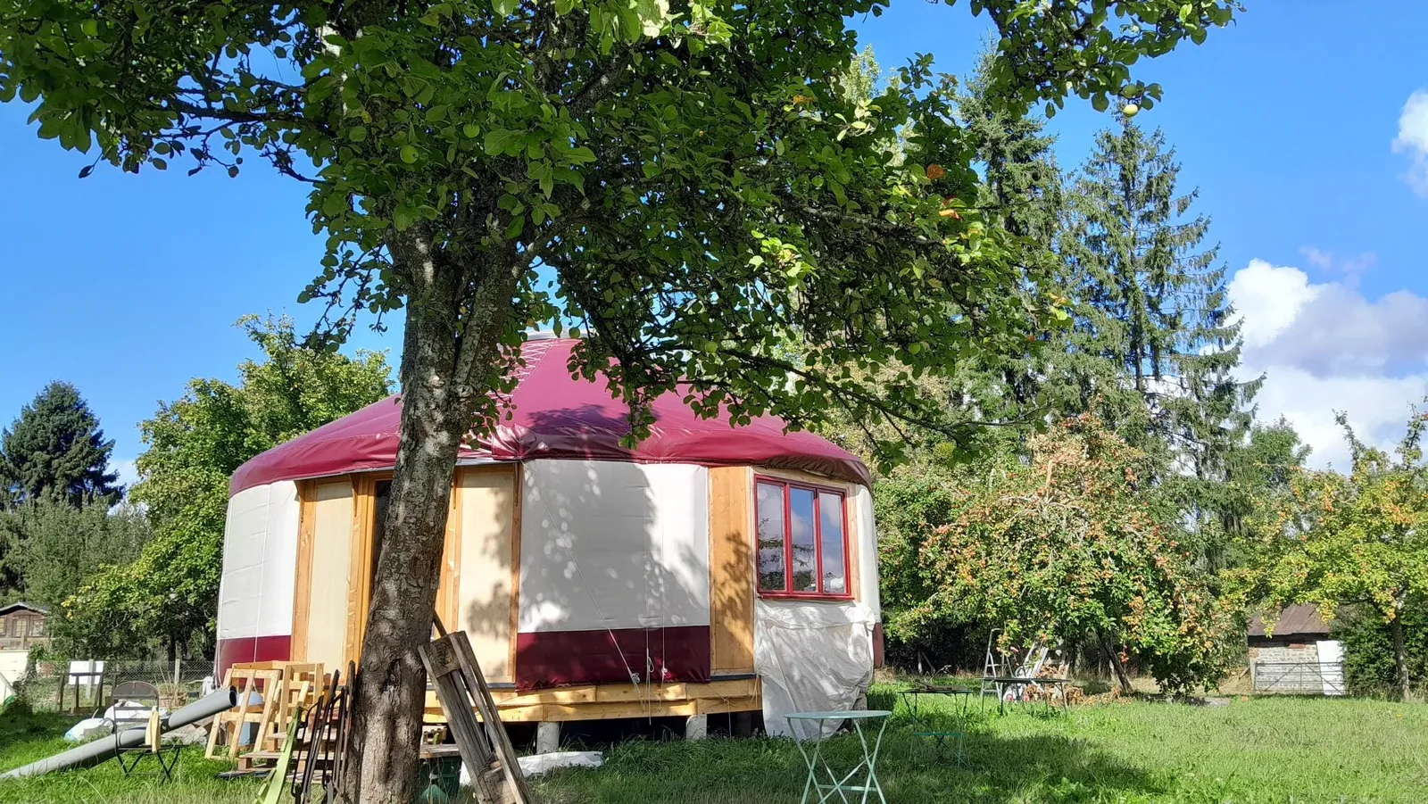Yourte à la Lande (yourte contemporaine), La Lande-Saint-Siméon
