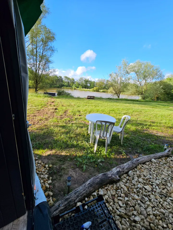 Yourte au bord de l'étang, Thaumiers : image 5