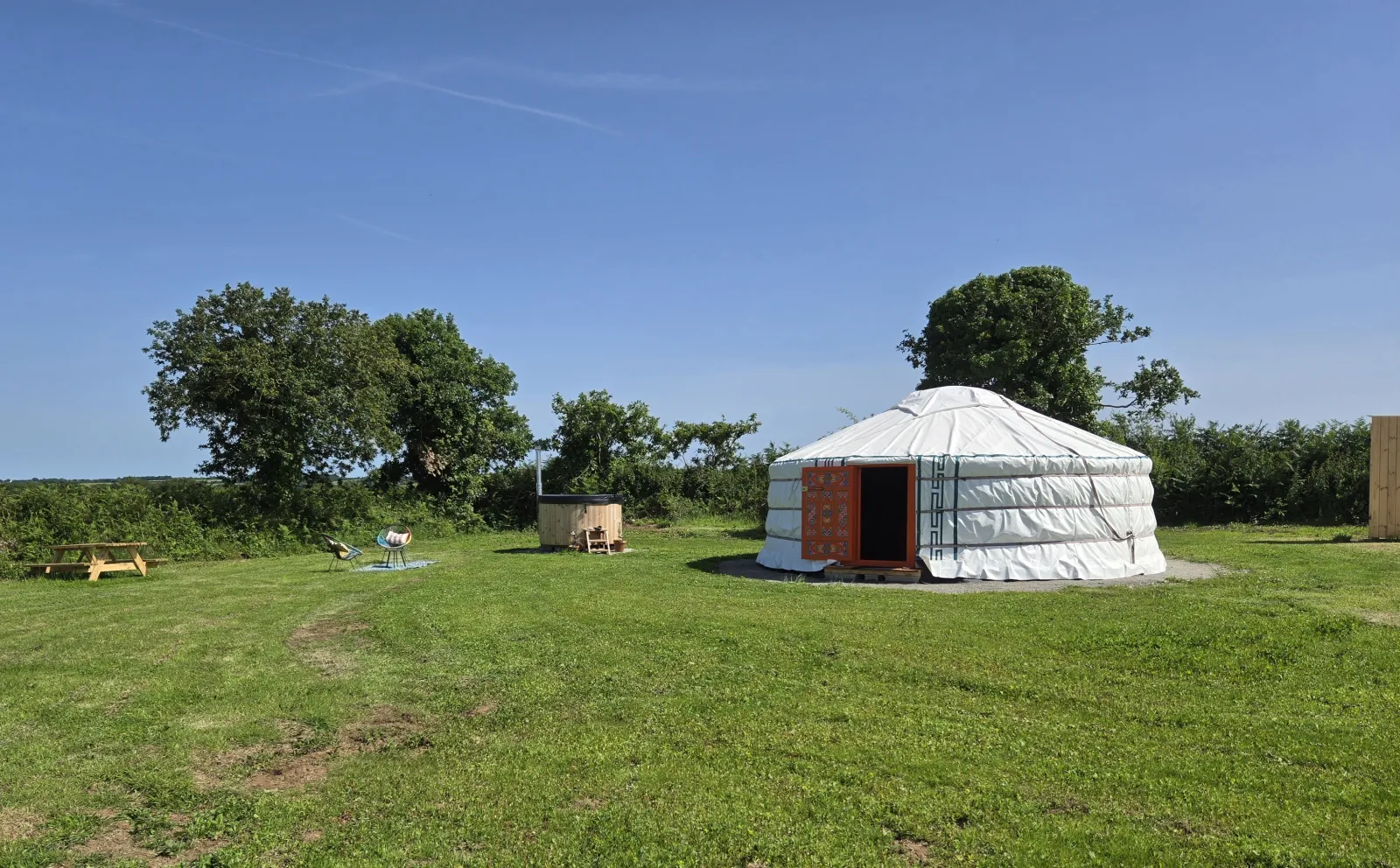 Yourte de Tréou et bain nordique (yourte traditionnelle), Tréouergat