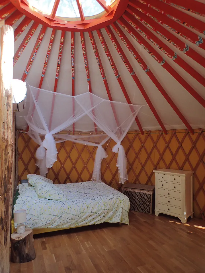 Yourte du Gîte de l'ours, Aouste-sur-Sye : image 5