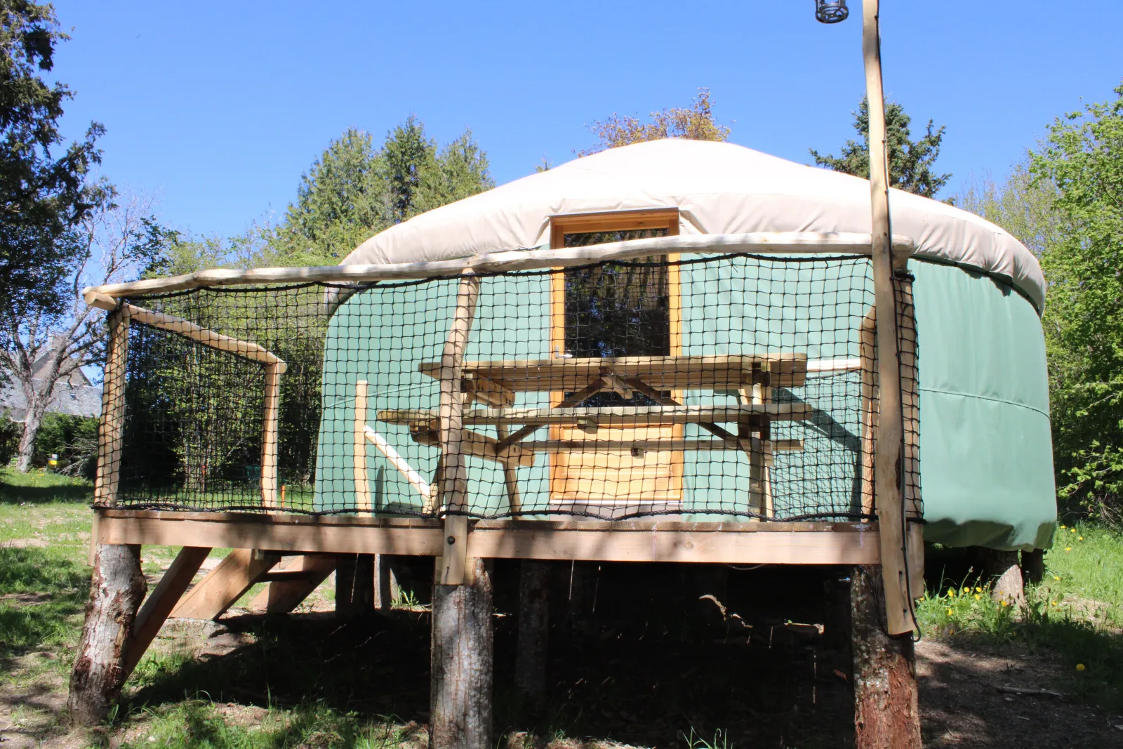 Yourte du Mas Rigal (yourte contemporaine), Saint-Amans-des-Cots