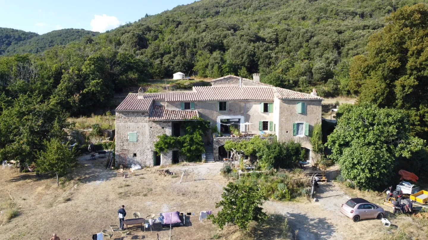 Yourte du Mas Rouveyrac, Cros : image 5