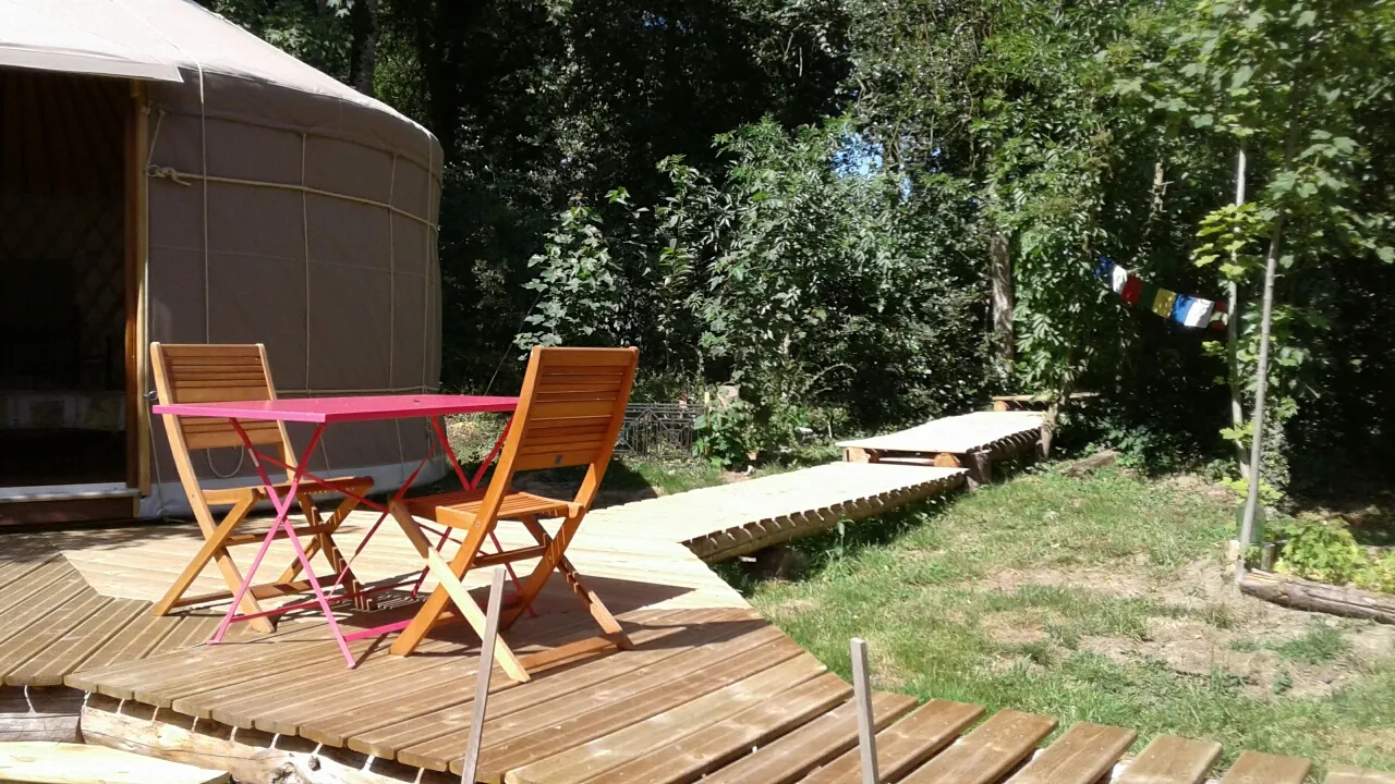 Yourte et Verdure, Treignat : image 4