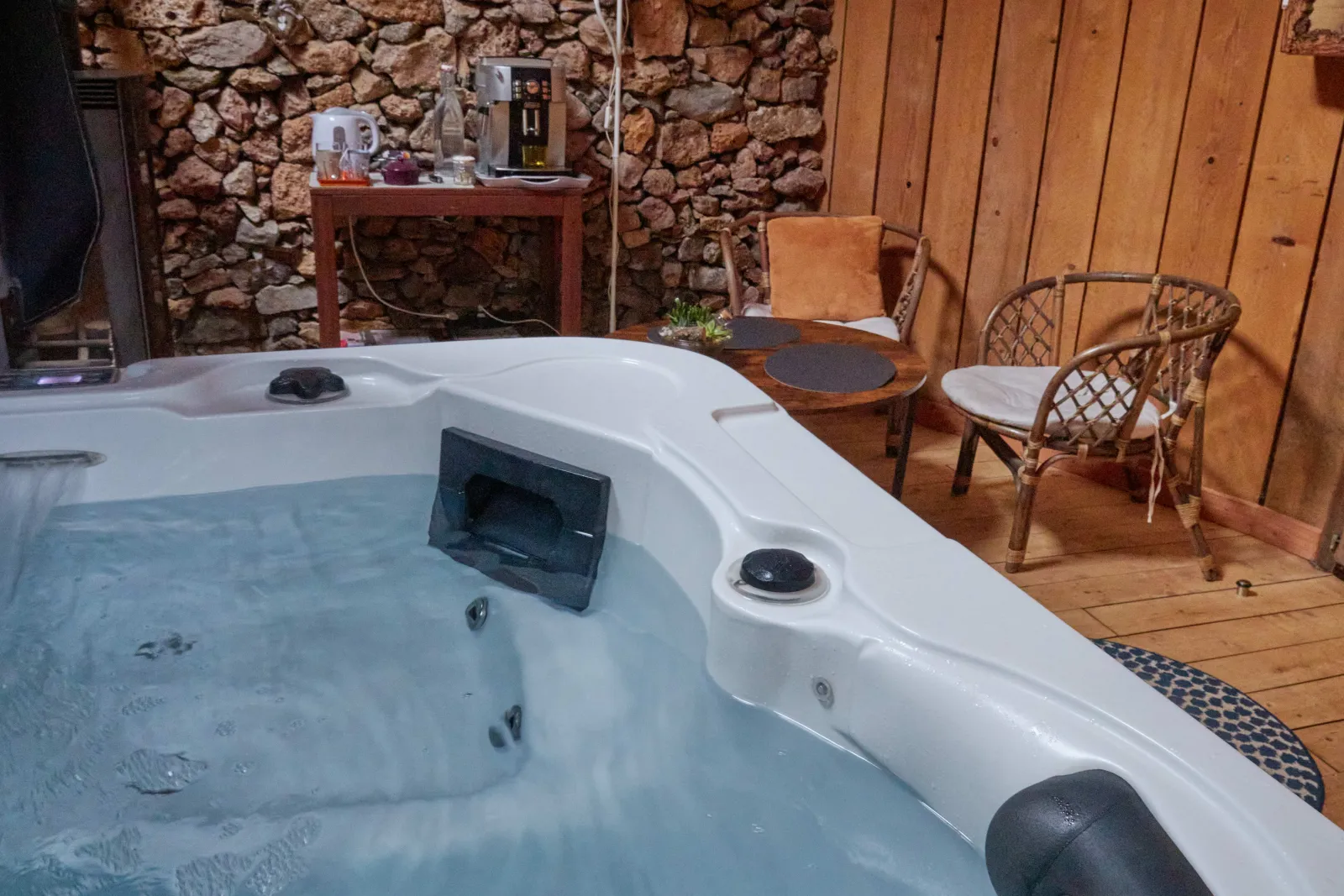 Yourte Les 5 Éléments et Spa, Saint-Maximin-la-Sainte-Baume : image 5
