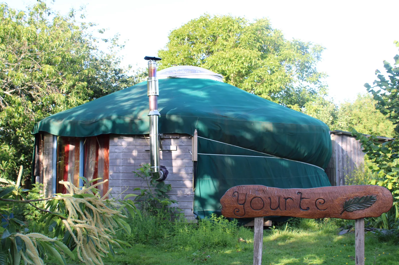 Yourte lumineuse de Plougasnou (yourte contemporaine), Plougasnou