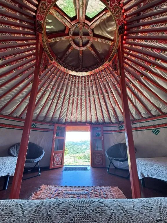Yourte mongole du Gîte Saint Roch, Tuchan : image 2