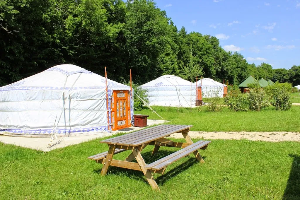 Yourte mongole quatre places (yourte traditionnelle), Dienné