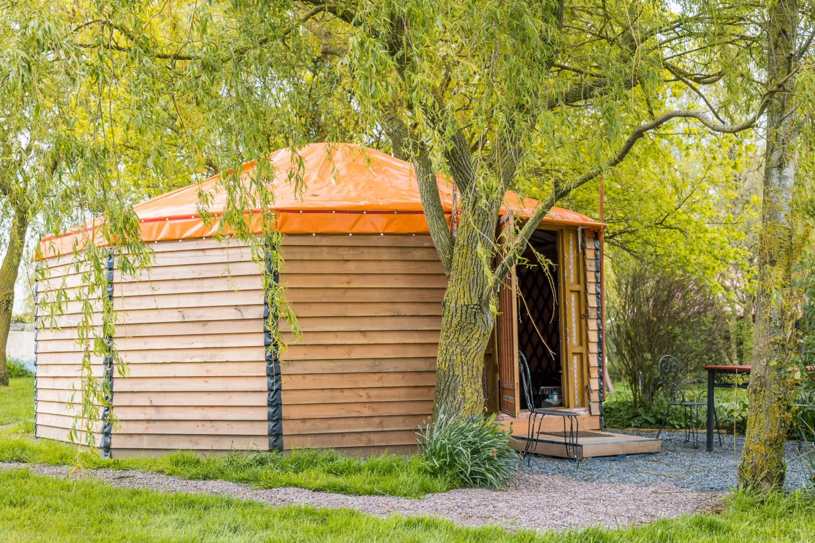 Yourte Orange d'Au Bonheur Nomade, Caumont-sur-Aure : image 5