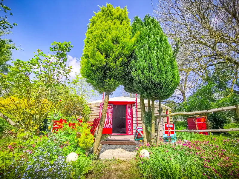 Yourte Rouge d'Au Bonheur Nomade, Caumont-sur-Aure : image 2