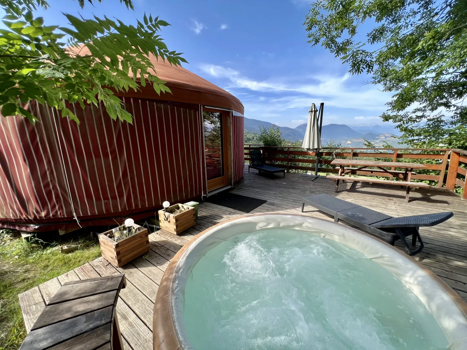 Yourte Spa 4 places du Buisson (yourte contemporaine), Saint-Martin-d'Uriage