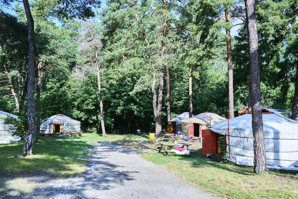 Yourtes Camping Le Reclus, Séez : image 3